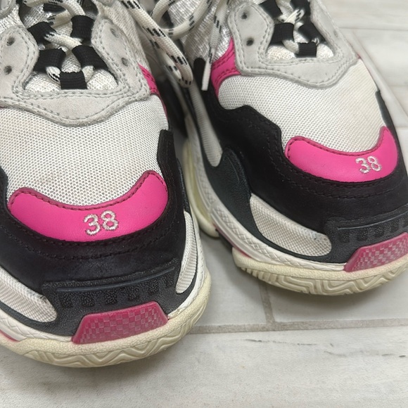 Balenciaga hot pink/black triple S sneakers in size 38(8 Us) - Picture 7 of 7